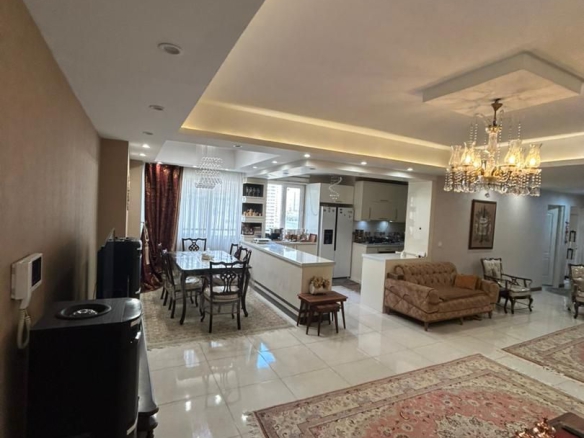 photo 2024 11 23 11 27 55 فروش واحد 127 متر 3 خواب شهرک گلستان
